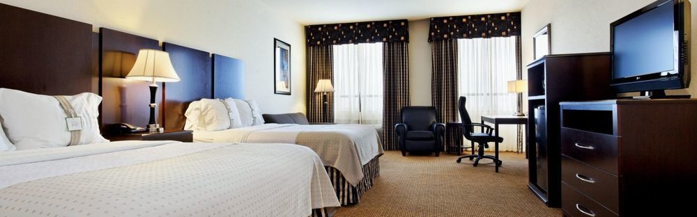 By Ihg