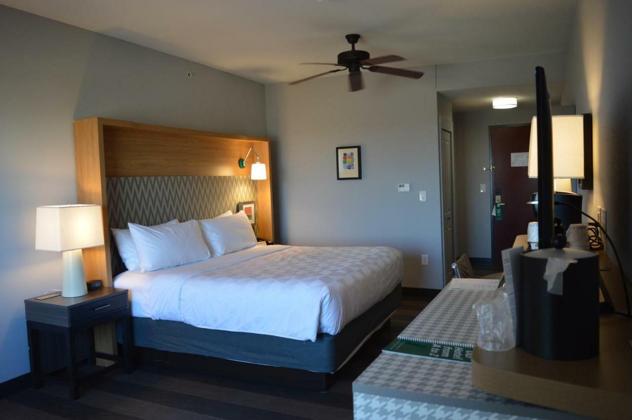 By Ihg Hotel Odessa