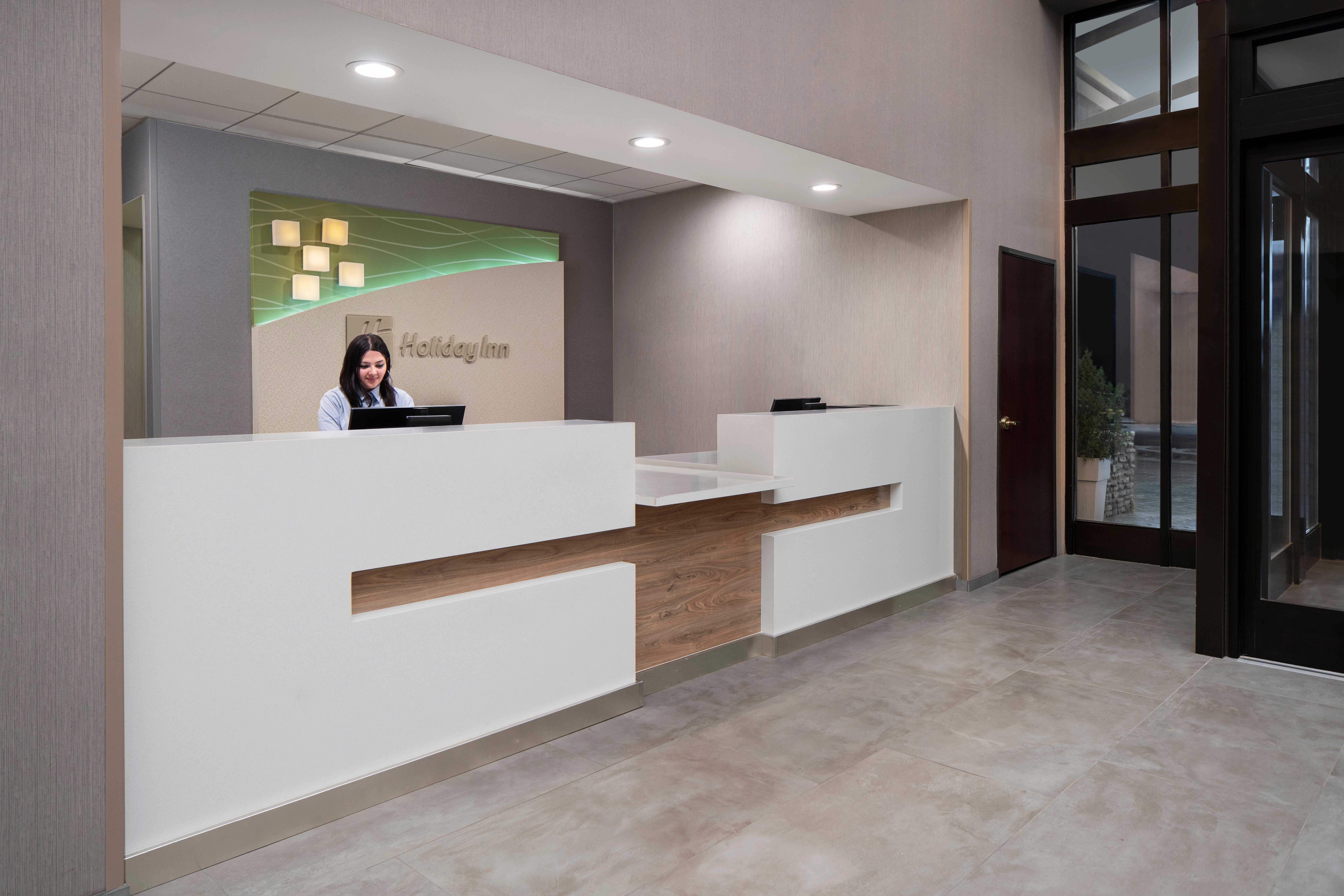 Hotel By Ihg