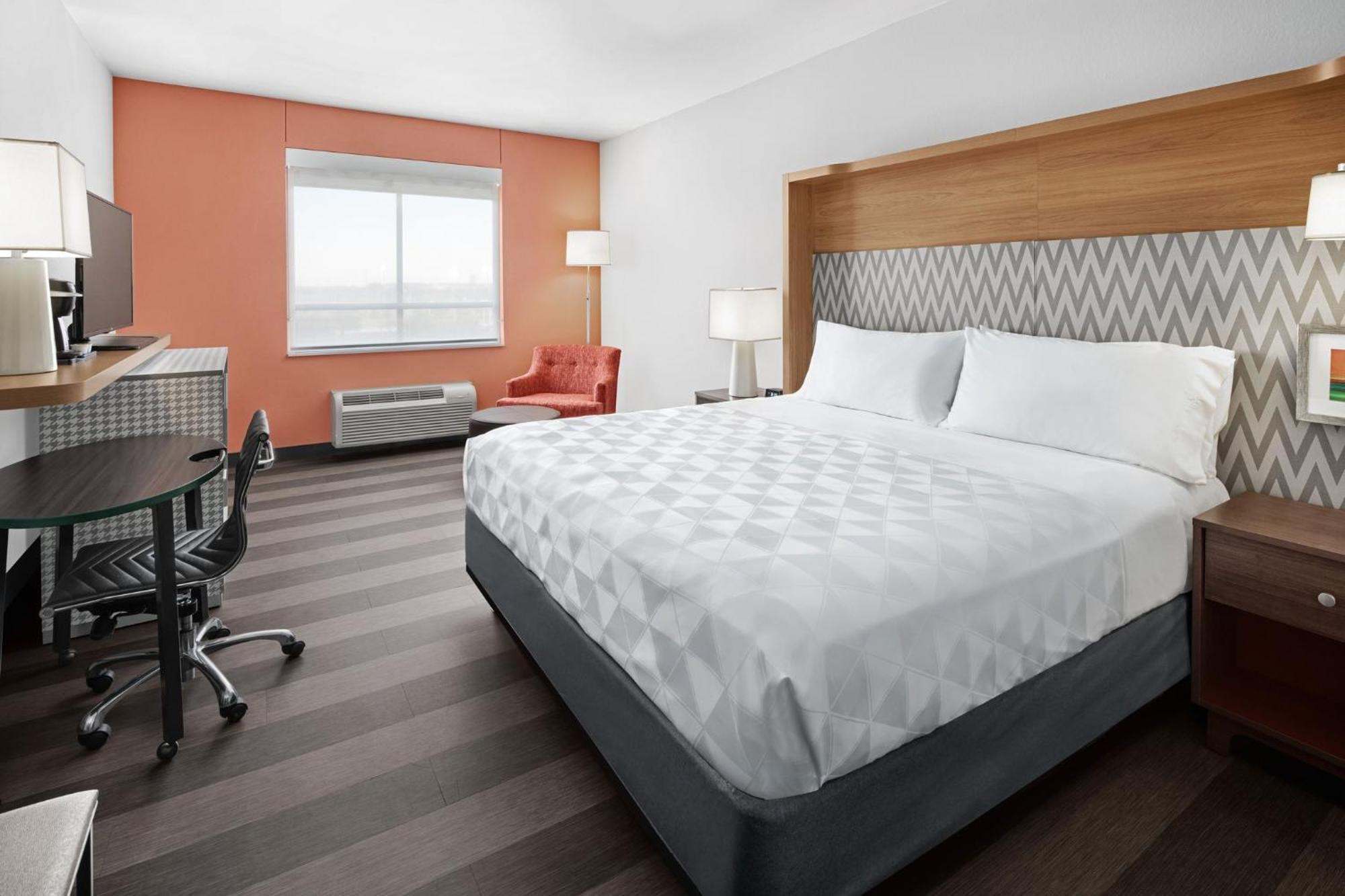 Hotel By Ihg 3*
